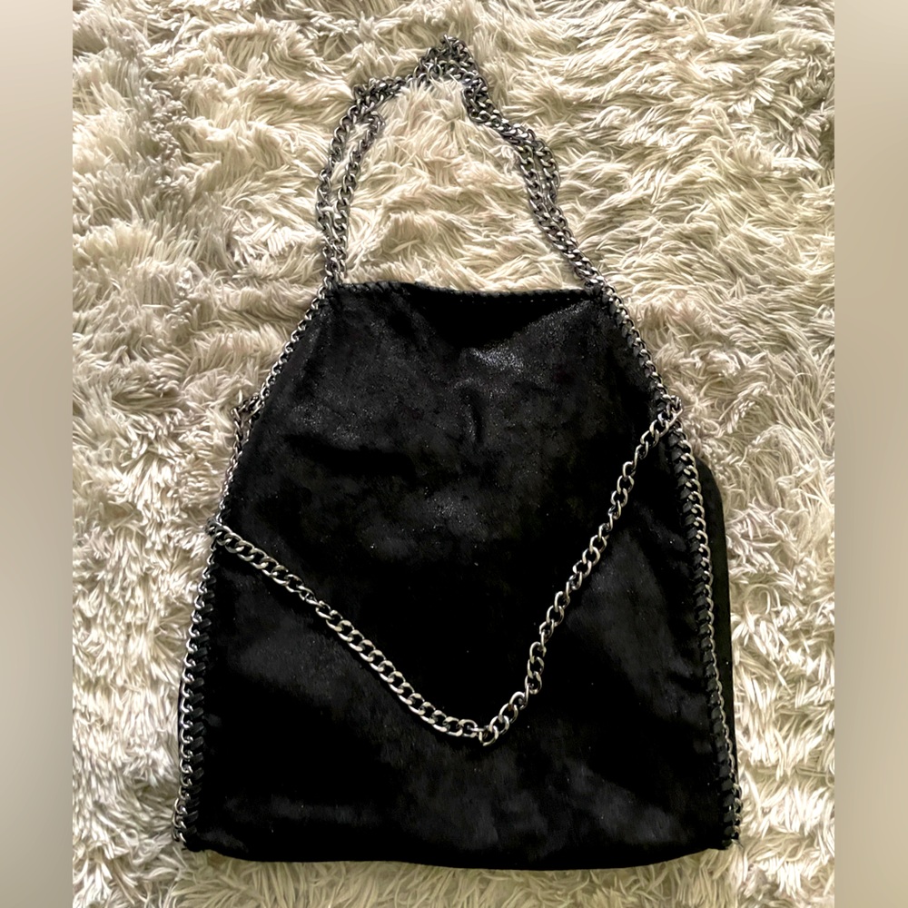 Black Tote with Chain , mint condition